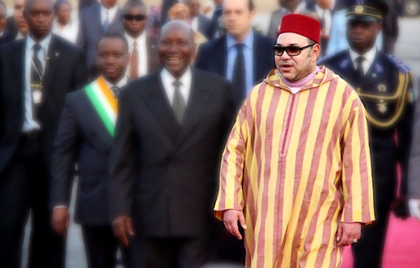 مغاربة ساحل العاج يجددون الولاء للملك محمد السادس بعد التفاتته للجالية