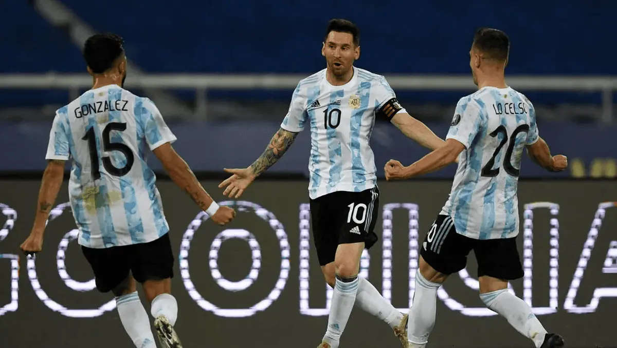 ميسي رفقة المنتخب