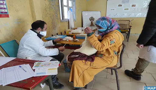 أزيلال: تنظيم حملة طبية في جراحة الغدة الدرقية