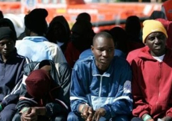 تونس: إخلاء قسري لمهاجرين من إفريقيا جنوب الصحراء