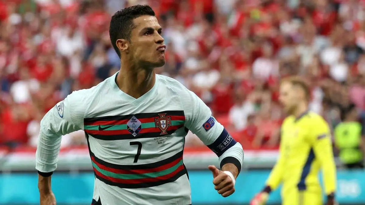 رونالدو يدخل التاريخ كأول لاعب يسجل في خمس نهائيات لكأس العالم