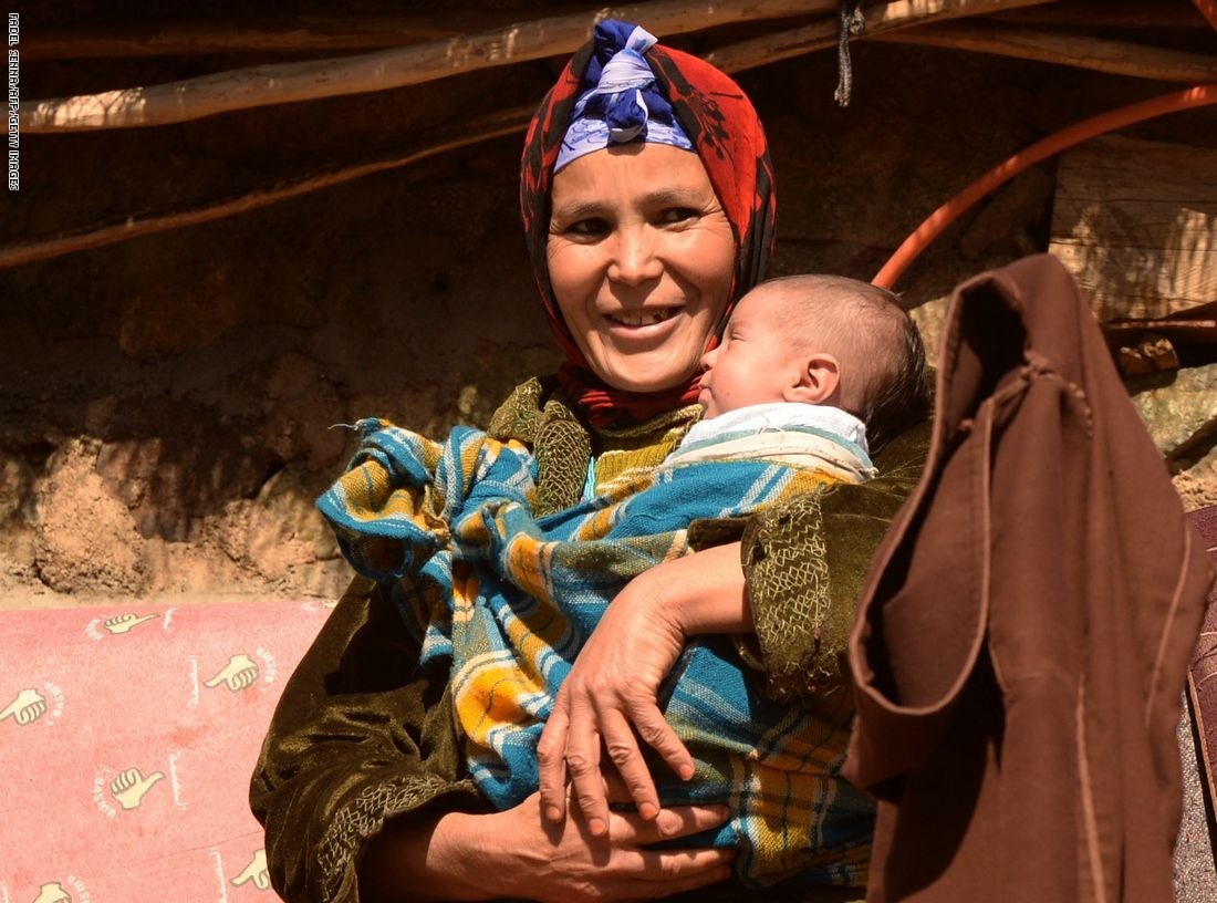 وزارة الصحة واليونيسيف تطلقان حملة “تغذية الأم والطفل”