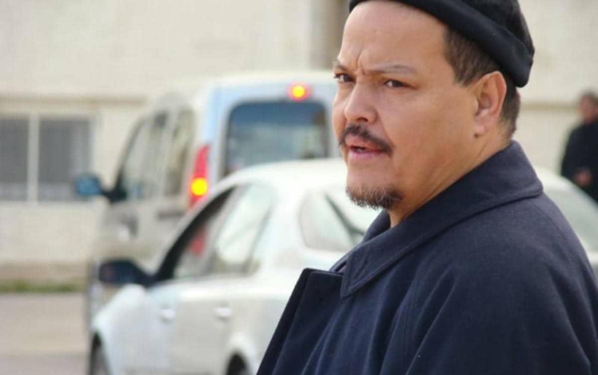 فركوس يعترف بكتابة عمل تلفزيوني لرمضان بالذكاء الاصطناعي وناقد: هذه فضيحة