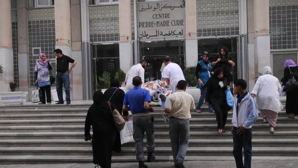 باحث جزائري: الجزائر “متأخرة جدا” في مجال التكفل بمرضى السرطان