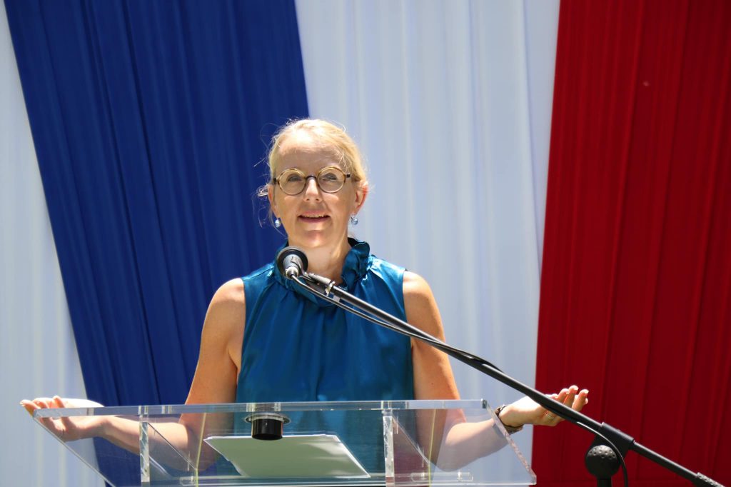 سفيرة فرنسا بالرباط:ضريبة “الكربون” خطوة في الاتجاه الصحيح