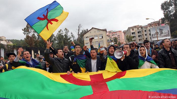 الجزائر غاضبة من “تقرير مصير القبائل” وتتهم الرباط ب”المجازفة”