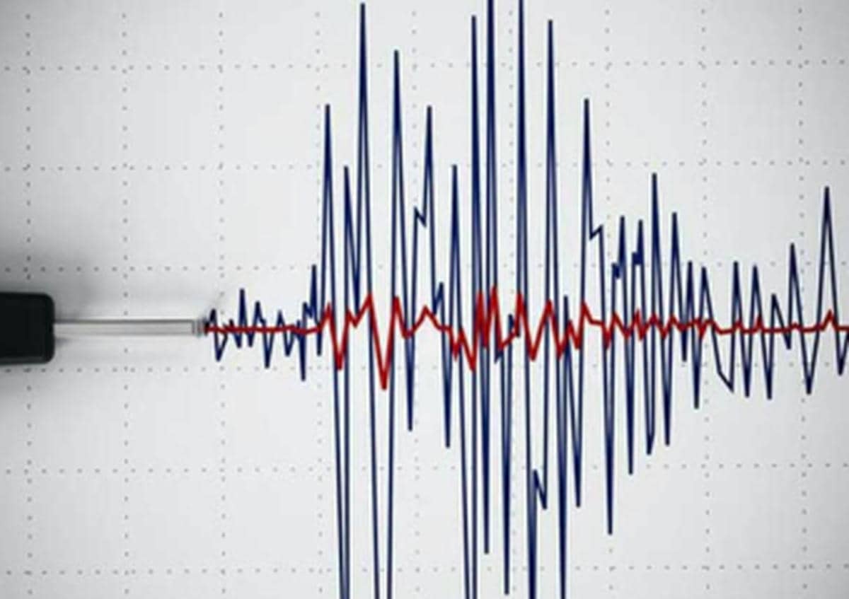 زلزال بقوة 7.4 درجات يضرب سواحل كامتشاتكا الروسية