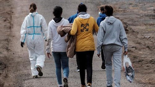 منظمة الهجرة تعيد 113 مهاجرا افريقيا من الجزائر إلى بلدانهم