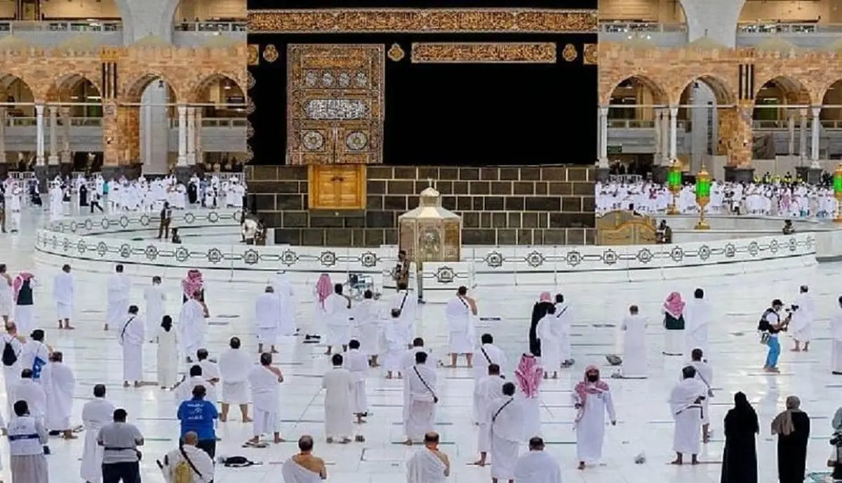 السعودية ترفع عدد زوّار الكعبة إلى مليون حاج في 2022