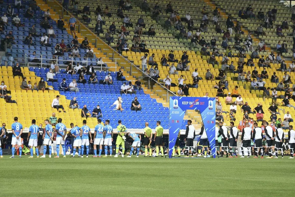 مقترح حكومي لفتح الملاعب الإيطالية