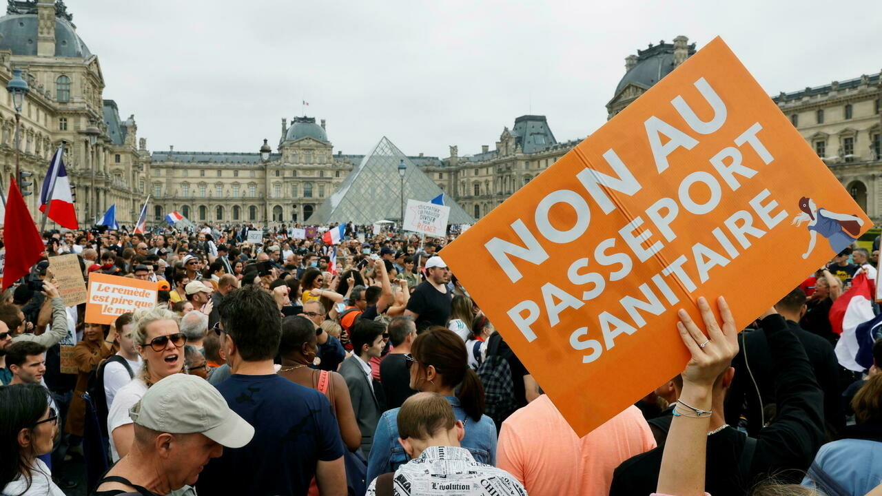 تظاهرات في فرنسا احتجاجا على “الديكتاتورية الصحية”