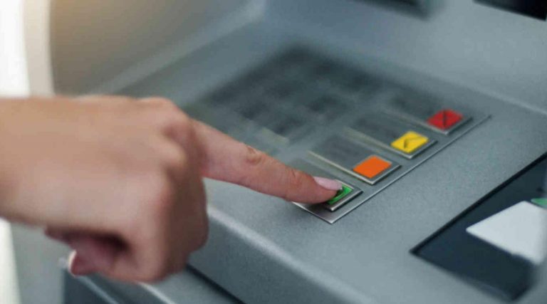 وزارة الاقتصاد والمالية 12 وزارة الاقتصاد تكشف البنوك الأكثر نشاطا في 2025