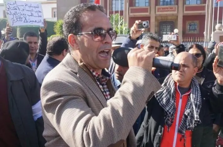 حماة المال العام يحتجون رفضا لتقييد المسطرة الجنائية تقاضيهم ضد الفساد