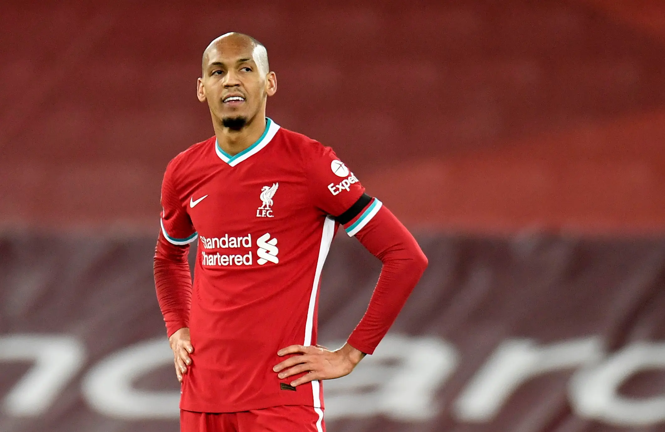 البرازيلي فابينيو يستمر بليفربول إلى 2026