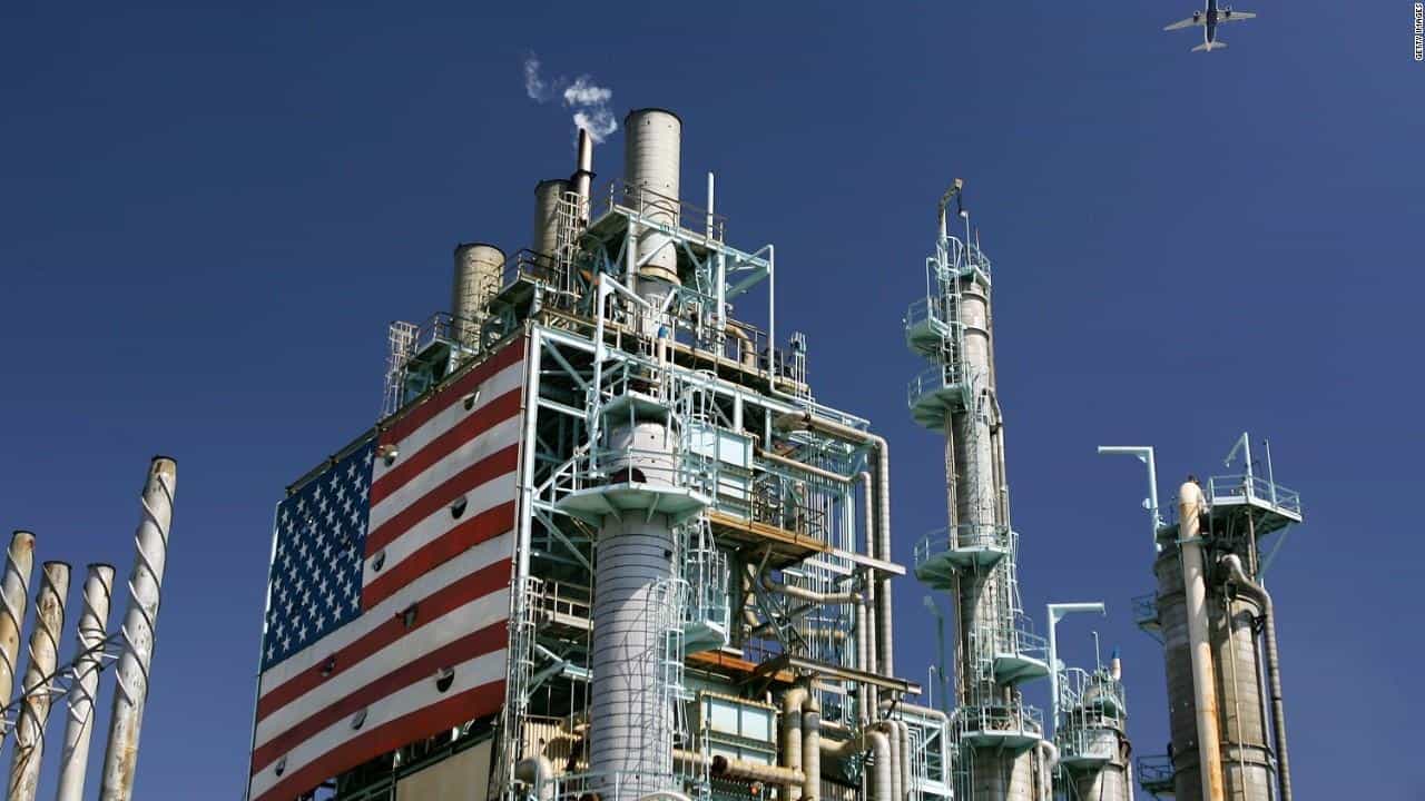 المخزونات الأمريكية ترفع أسعار النفط