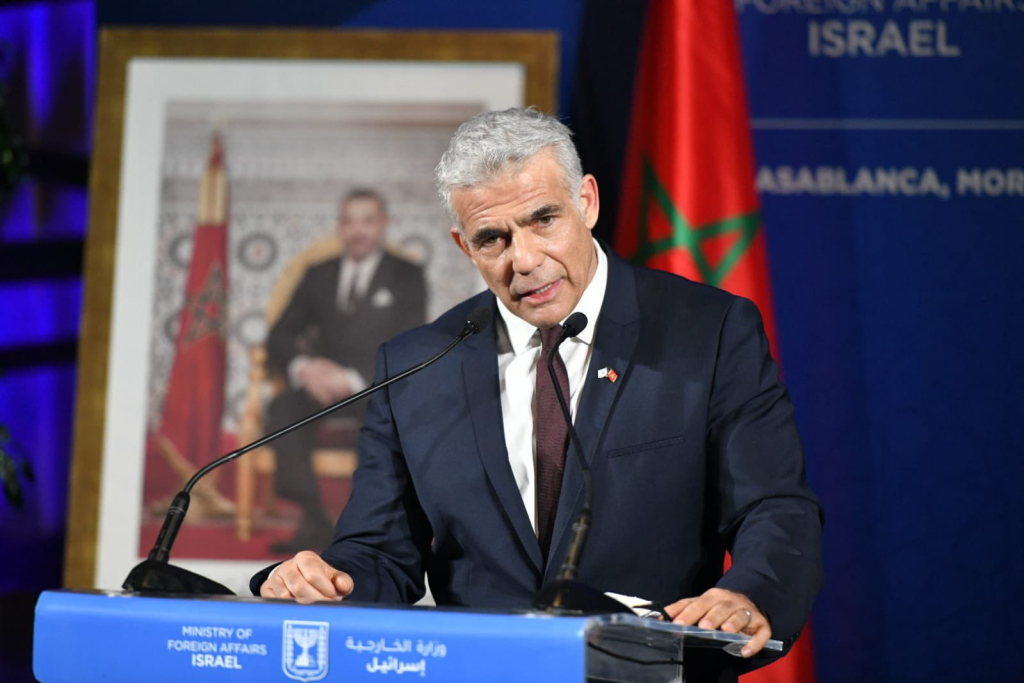 لابيد: المغرب بلد التسامح ويتمتع بقدرة التفاهم مع جميع دول المنطقة