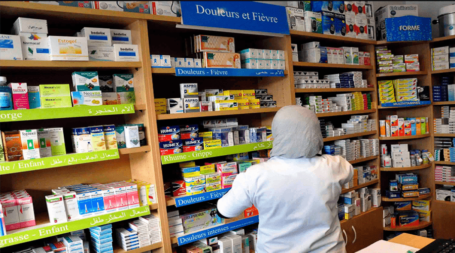 وزارة الصحة تتدارس تخفيض أثمنة الأدوية بالصيدليات