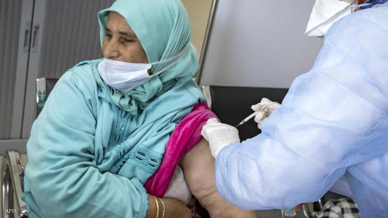 المغرب يرهن تقديم جرعة ثالثة لمواطنيه بانطلاق تصنيع اللقاح بأراضيه