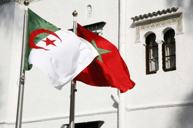 العمل بثلاث قنصليات مغربية بالجزائر ووهران وسيدي بلعباس مستمر