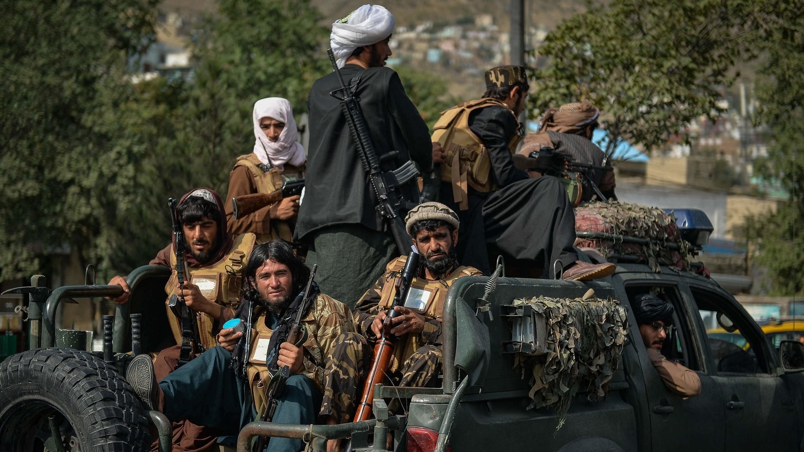 طالبان: الانسحاب الأمريكي درس  للعالم