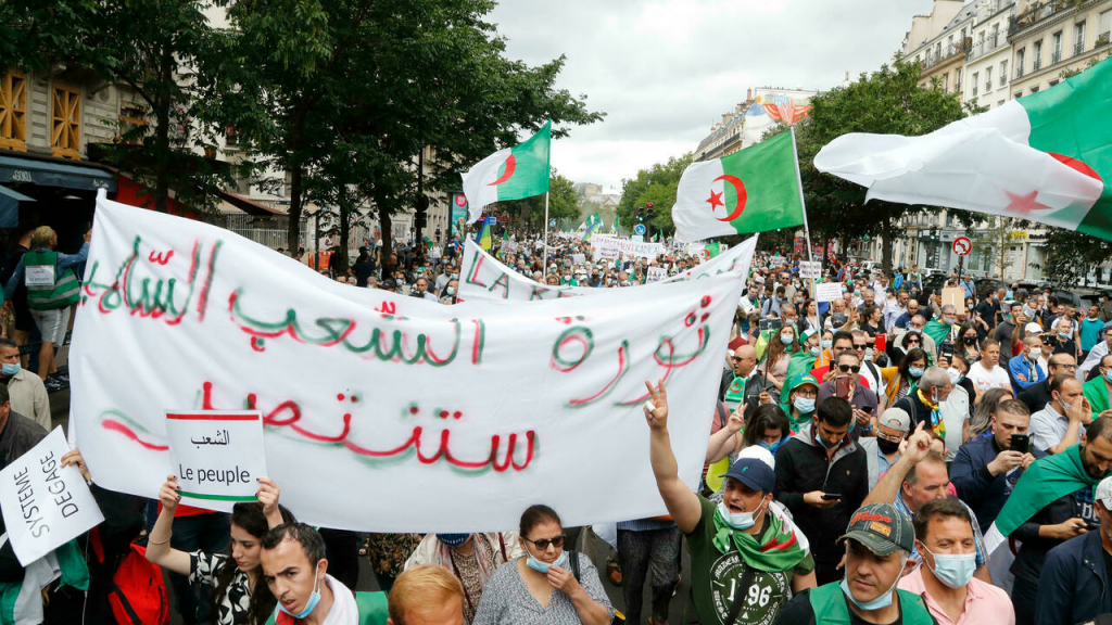 أحزاب جزائرية تنتفض ضد “مناخ الترهيب” والأوضاع الداخلية المأساوية بالبلاد