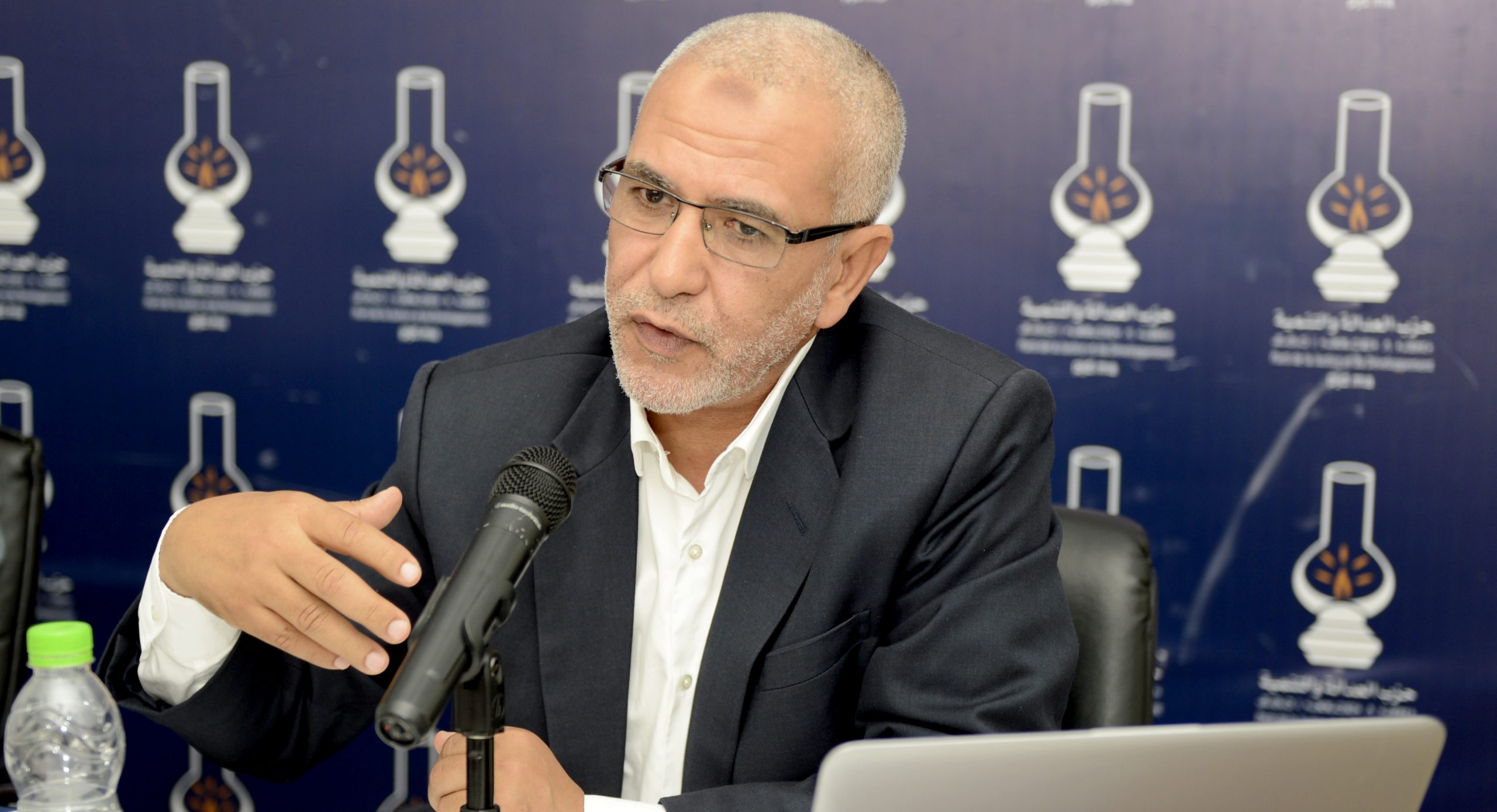 العمراني: نرفض أن يحشر الإعلام أنفه في الشؤون الداخلية لحزبنا