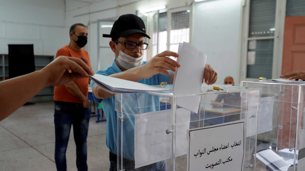 ملاحظون: انتخابات 8 شتنبر أثبتث متانة النظام الديمقراطي بالمغرب