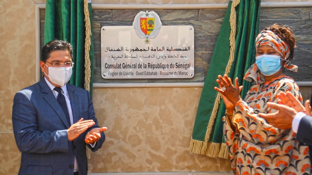 بابوا غينيا تُثمن دينامية افتتاح قنصليات بمدينتي العيون والداخلة