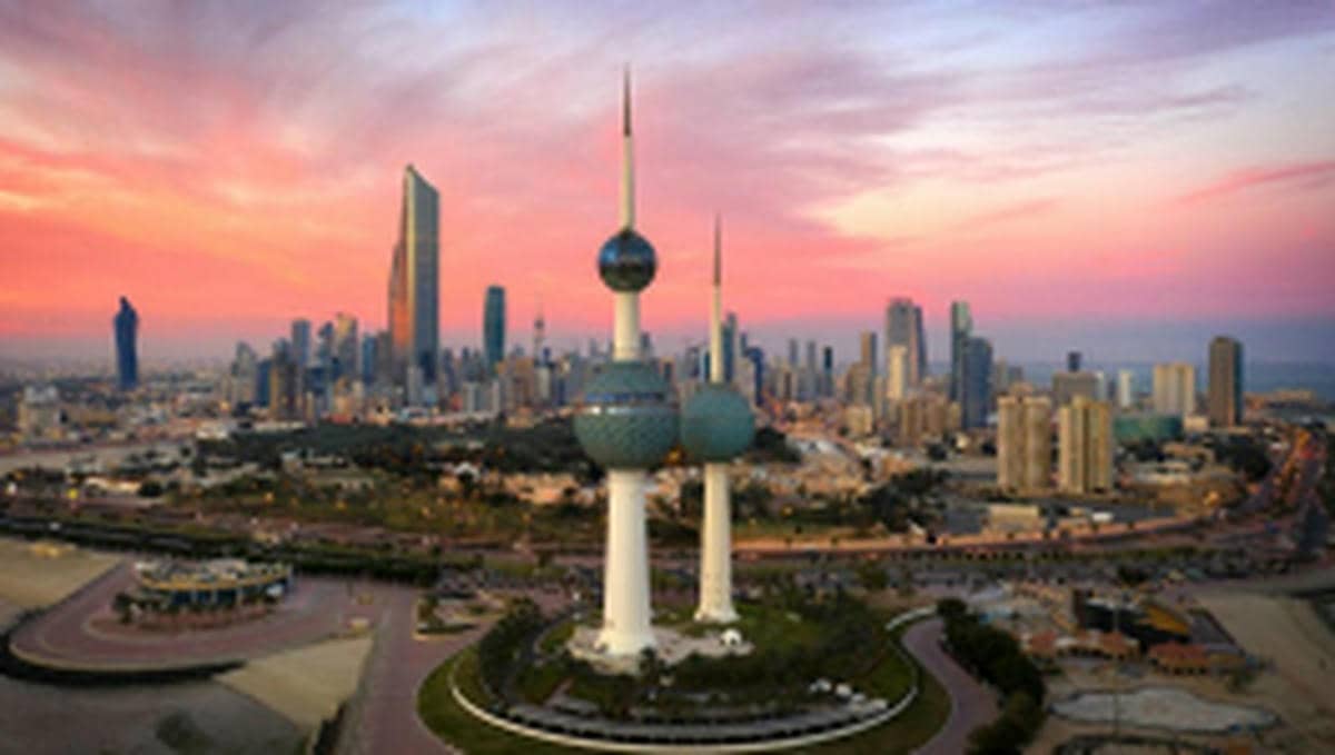 الكويت تتصدى لهجمات إيرانية معادية