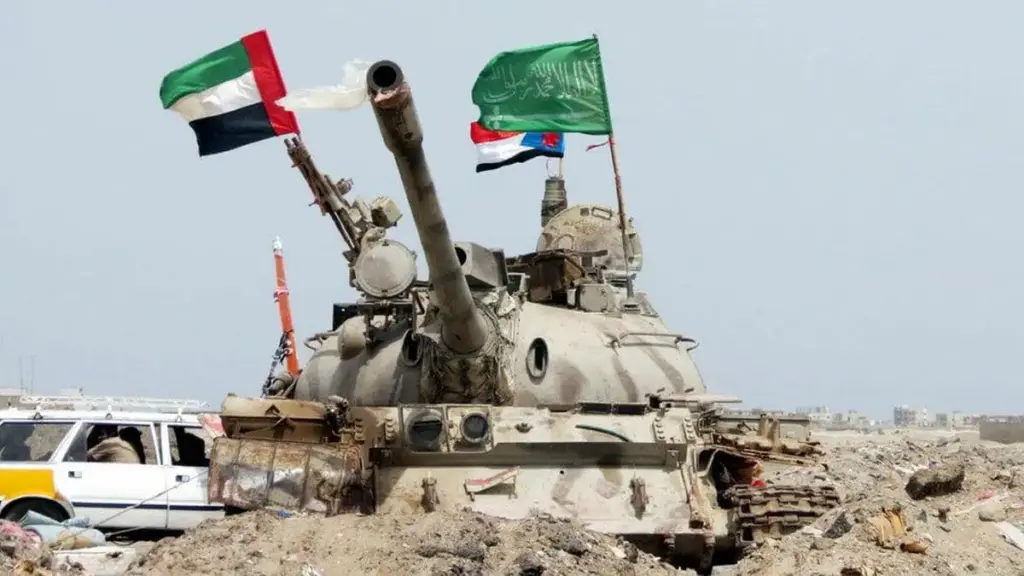 الإمارات تدعو اليمنيين لوقف التصعيد وحل الخلافات بالحوار