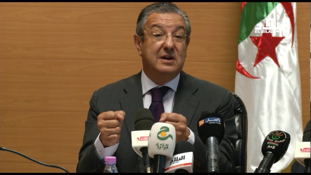 شبهة الفساد تودع وزيرا جزائريا سابقا السجن المؤقت