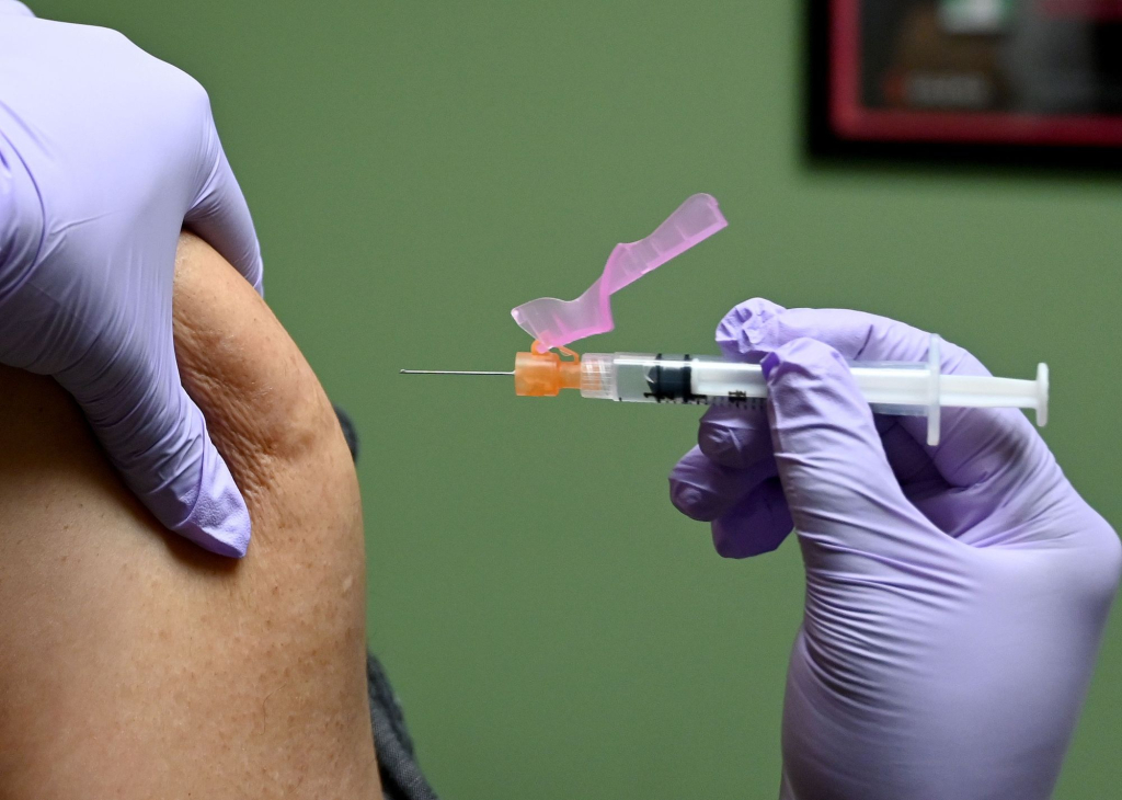 مديرية الصحة بجهة فاس-مكناس تدعو لأخذ الجرعة الأولى للقاح كورونا