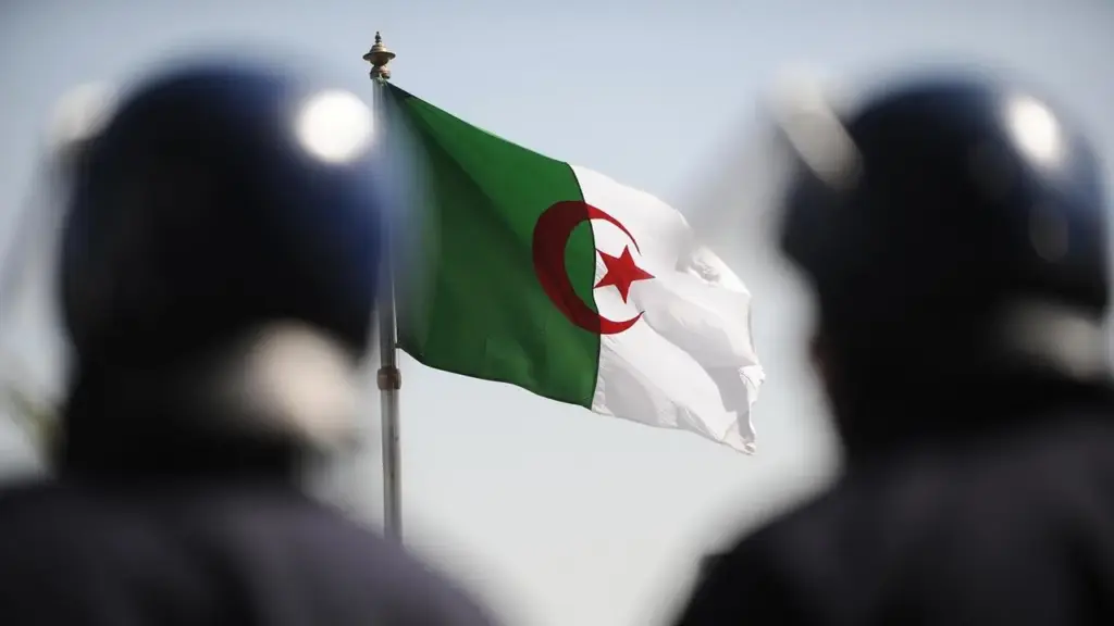 شعر بها سكان بعض الولايات.. هزة أرضية غرب الجزائر