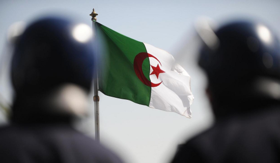 منظمة نقابية تستنكر توقيف 61 مغربيا بالجزائر وتطالب بإطلاق سراحهم وضمان عودتهم الآمنة