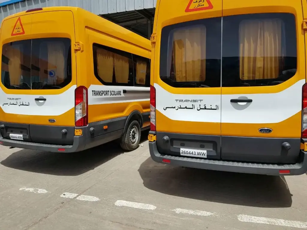 تسليم حافلات مدرسية بتارودانت