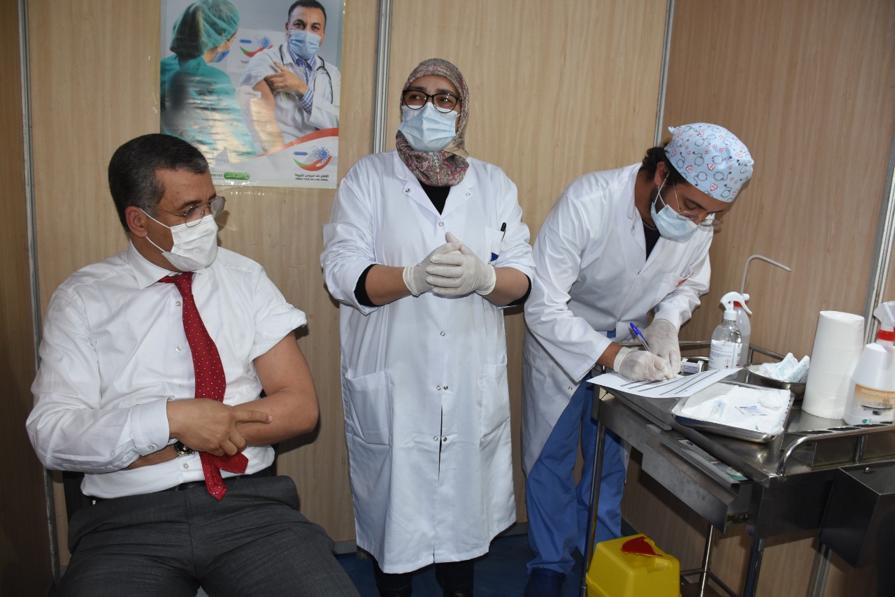 قرابة 800 ألف شخص تلقوا الجرعة الثالثة للقاح كورونا بالمغرب
