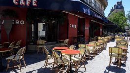 أرباب مقاهي البيضاء يردون على اتهامات مجلس الرميلي بتهربهم من الضريبة