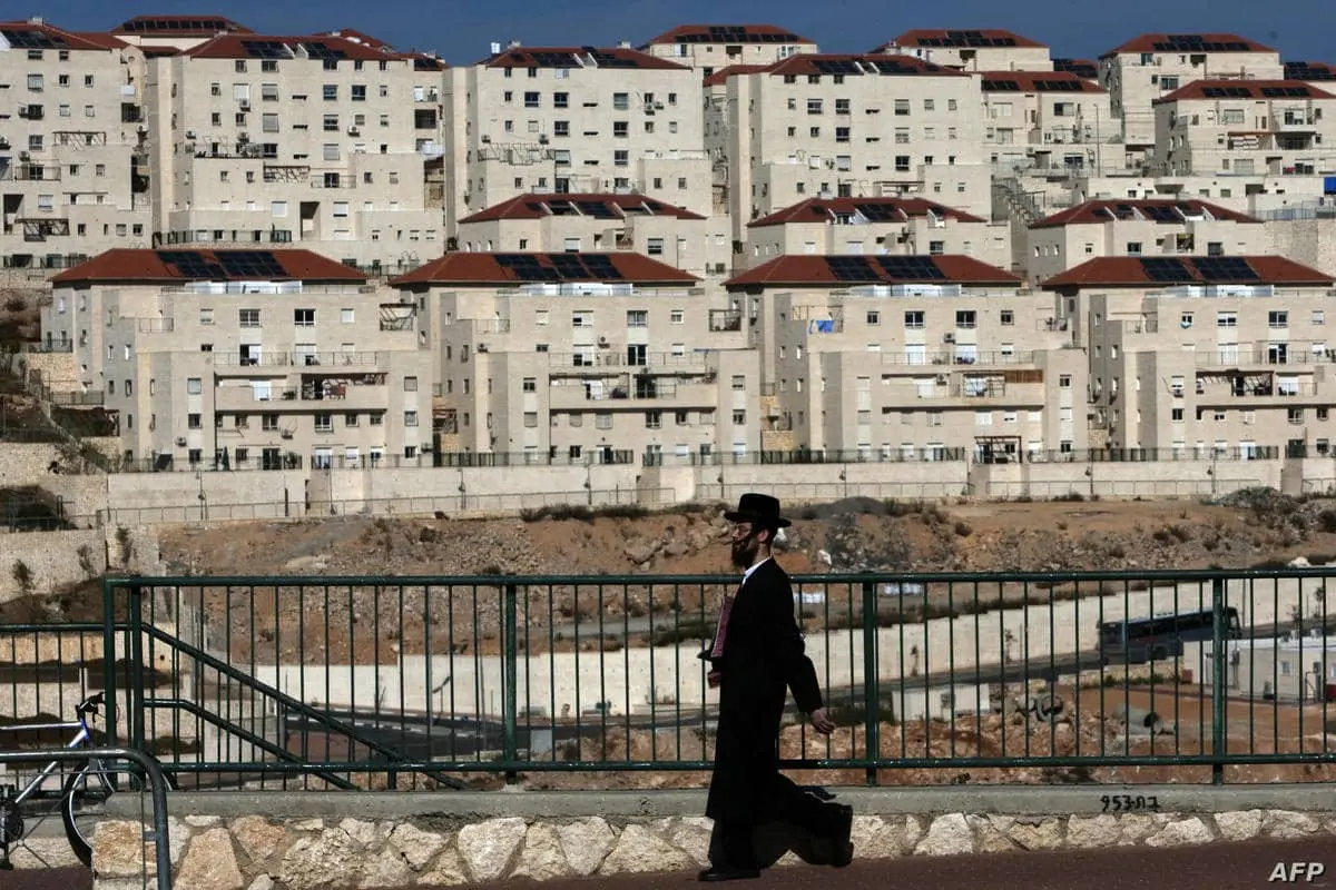 تزامنا مع زيارة بايدن لإسرائيل..السلطة الفلسطينية تطالب بوقف الاستيطان
