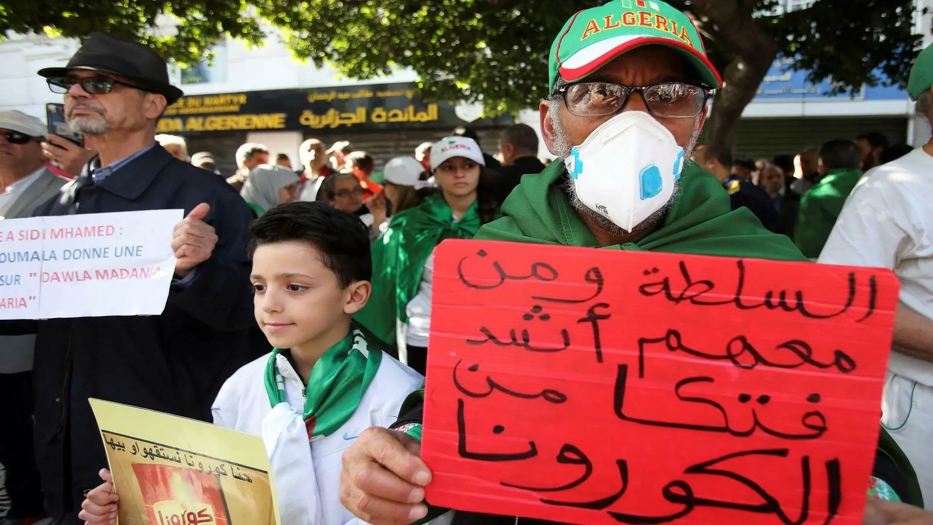 الجزائر على أبواب موجة رابعة لكورونا وإقبال ضعيف على التلقيح