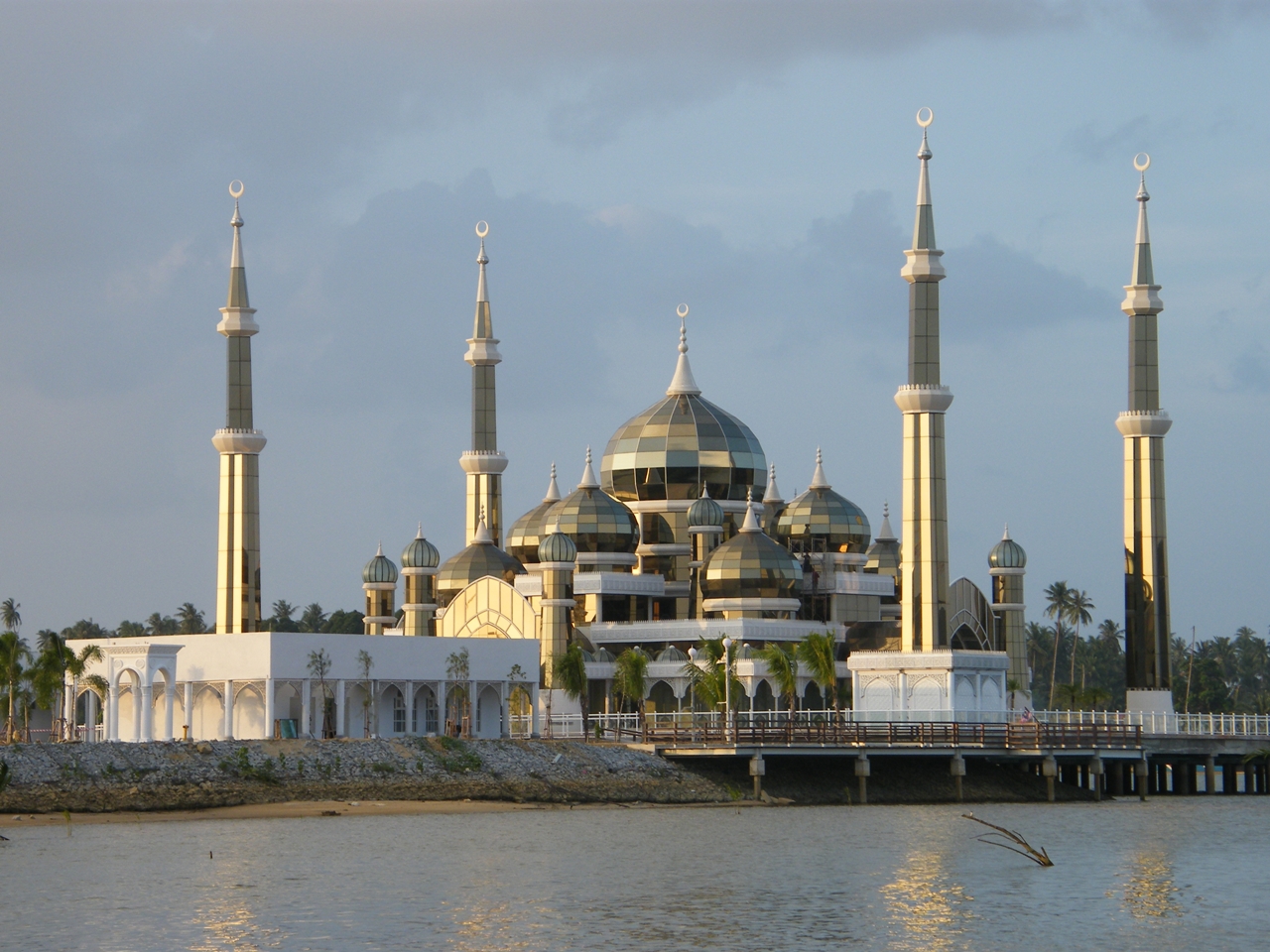 مؤتمر: هناك مسجد واحد لكل 500 مسلم حول العالم