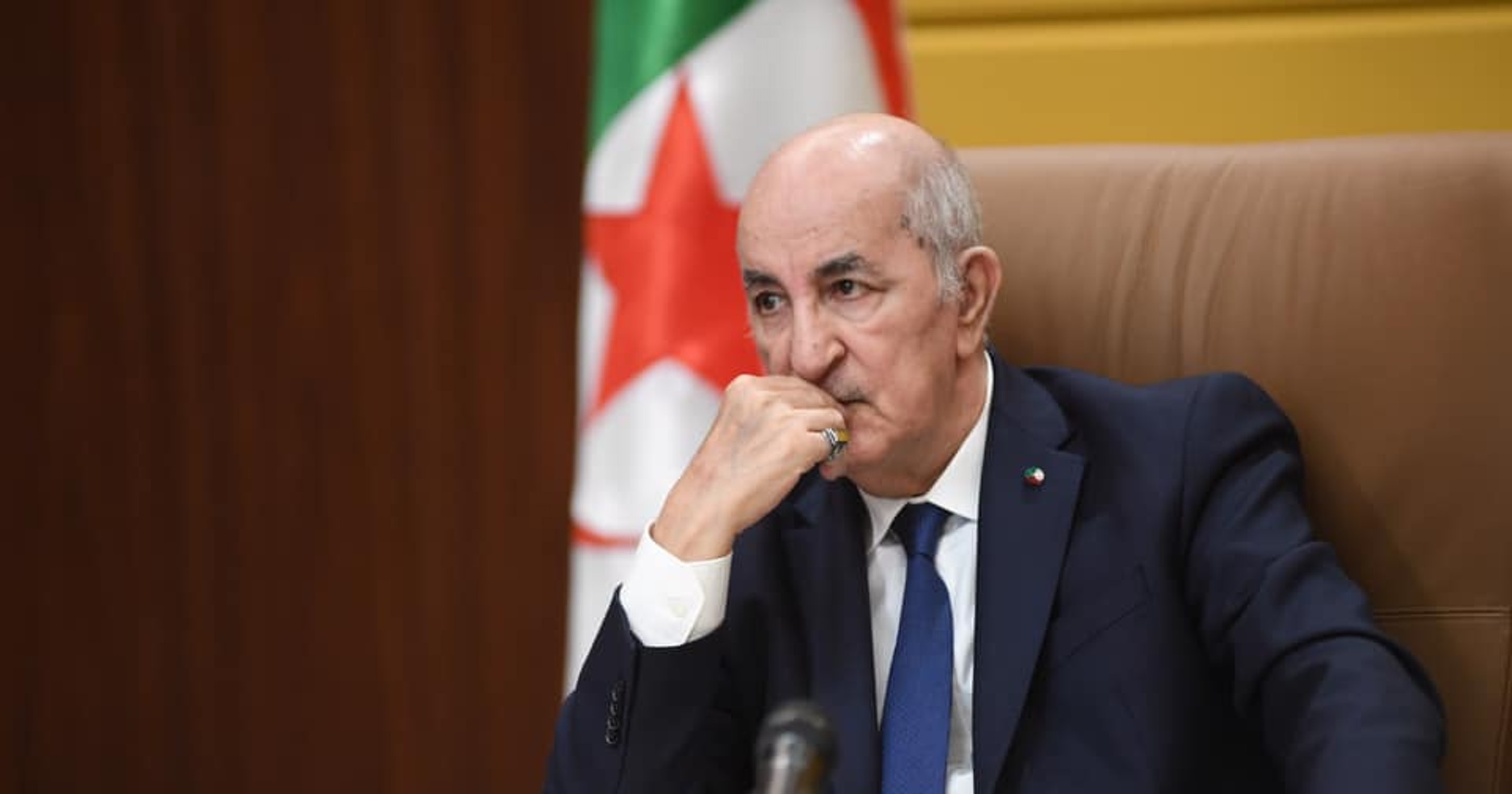 تقديم الانتخابات بالجزائر “حيلة جديدة” لإبقاء تبون على كرسي الرئاسة