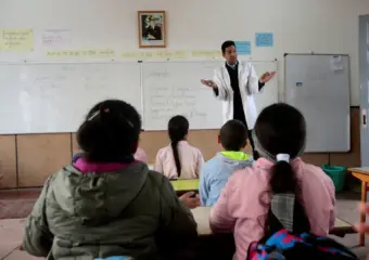 التعليم ودوامة الإصلاح (1).. لغة التدريس والتيه بين الفرنسة والتعريب