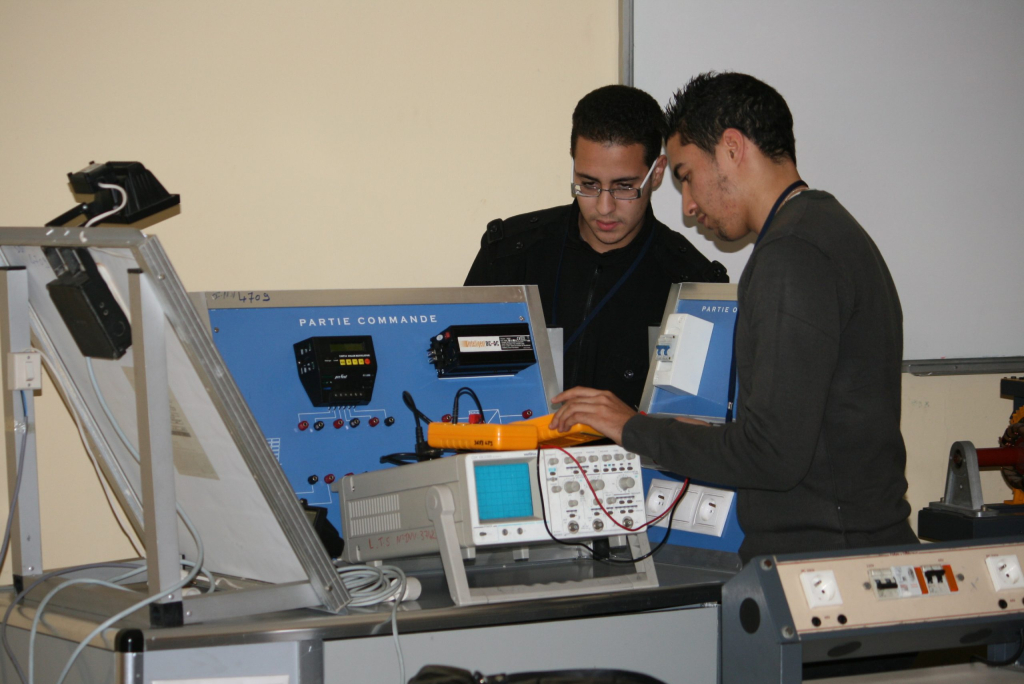 وزارة التربية تفتح باب الترشيح لامتحان شهادة التقني العالي