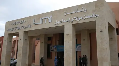 أساتذة جامعيون يفجرون “فضحية تزوير” نتيجة توظيف أستاذ بمكناس