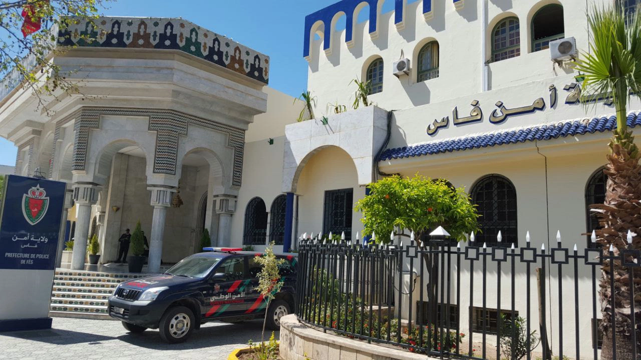اعتقال 3 موظفي شرطة بشبهة الارتشاء وتبديد أموال عمومية