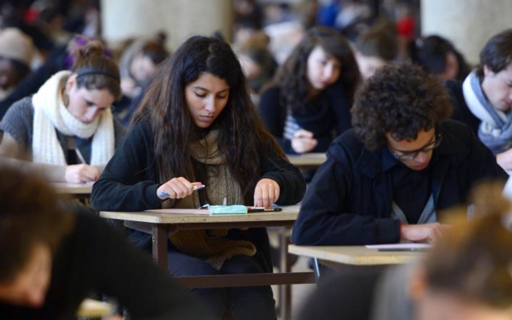 لوفيغارو: أداء الطلبة المغاربة بالمدارس الفرنسية “مذهل”