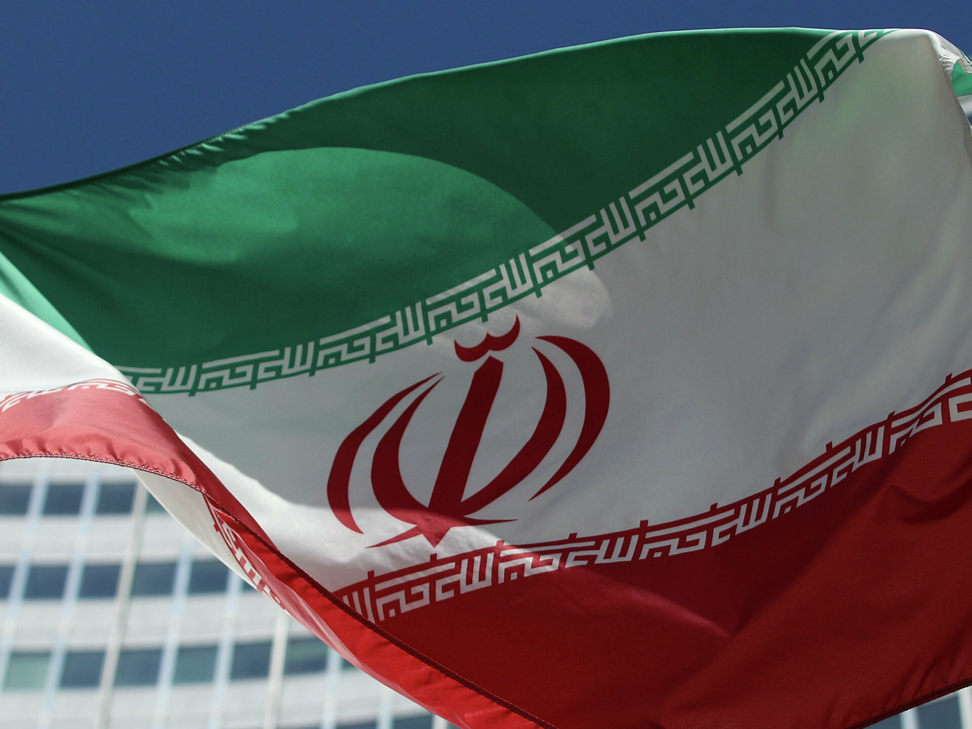 إيران تضاعف ميزانية الدفاع لعام 2022