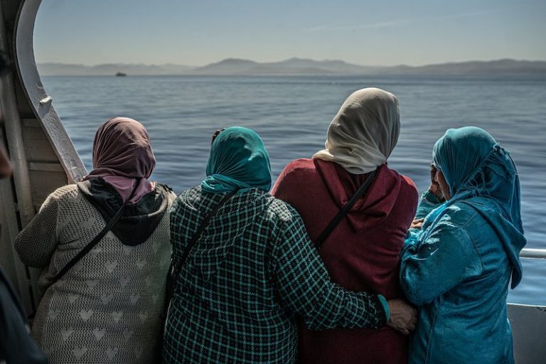 في خضم الأزمة.. السلطات الإسبانية ترفض طلبات لجوء أزيد من 10 آلاف مغربي
