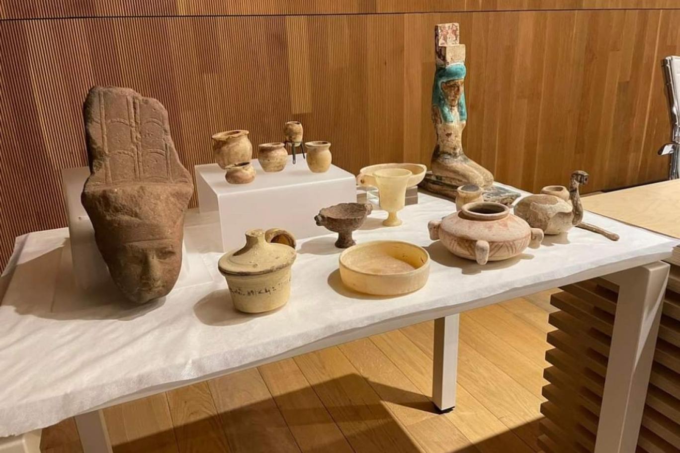 مصر تسترجع 36 قطعة أثرية مهرّبة إلى إسبانيا