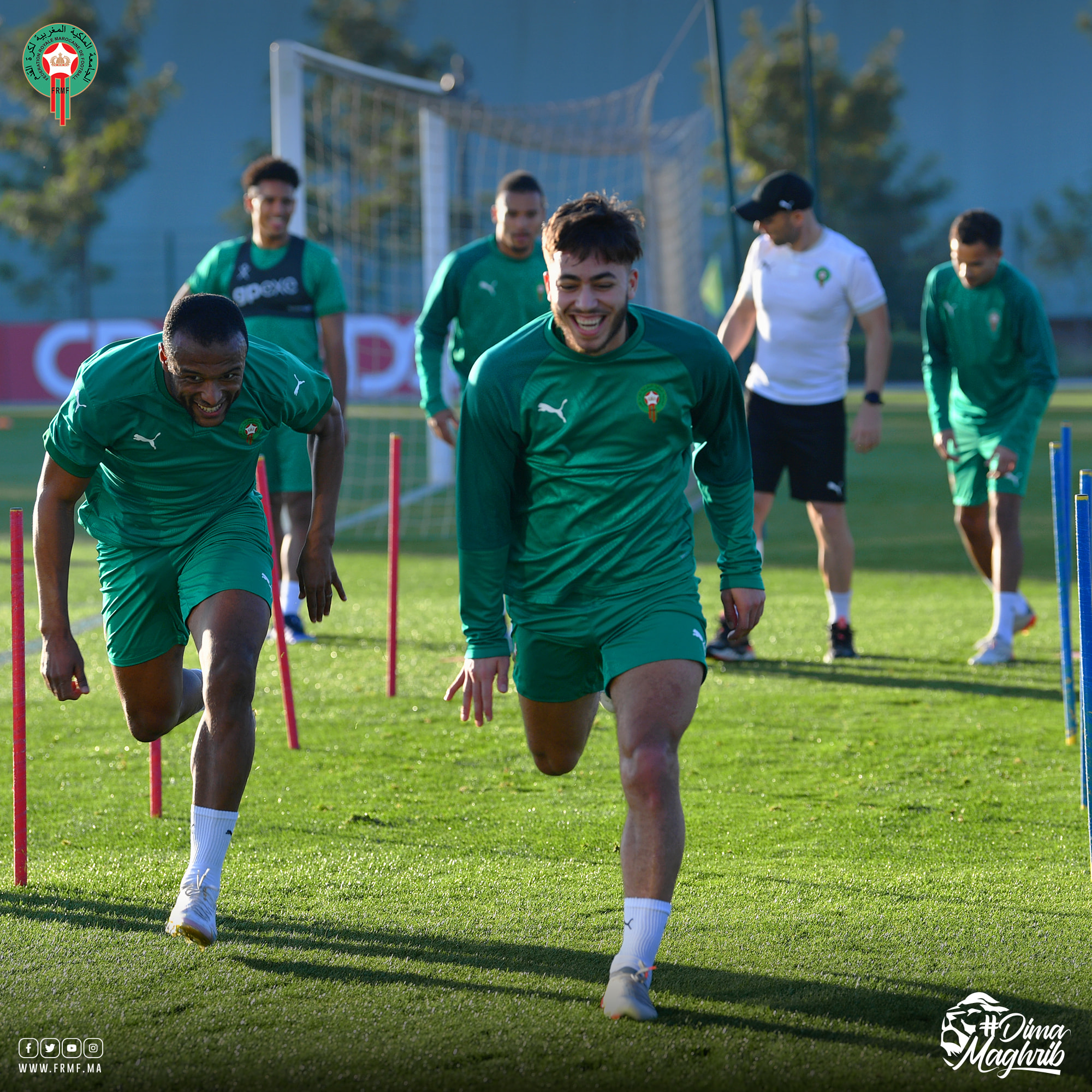 “الأسود” يتوجهون اليوم إلى الكاميرون لإنهاء الاستعدادات لكأس إفريقيا